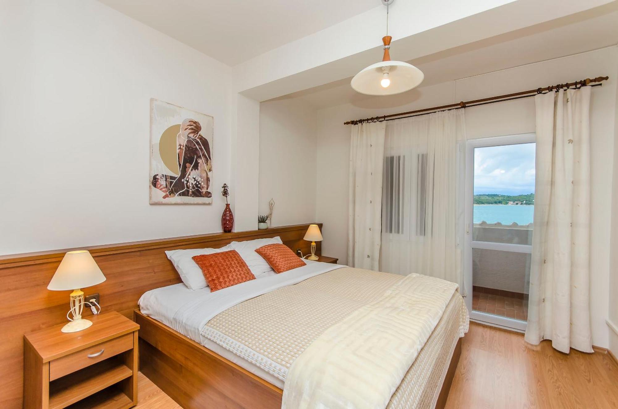 House Hotel Plava Laguna Tisno Exterior photo